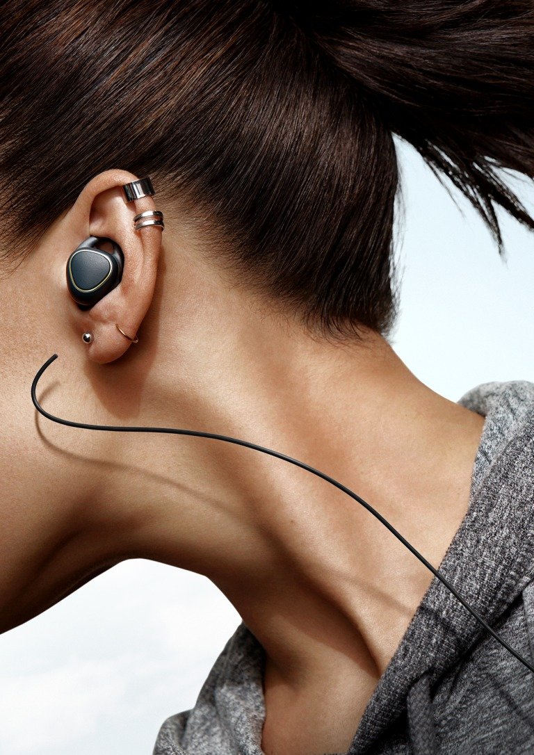 Wireless earbuds наушники. Samsung Gear ICONX. Наушники Gear ICONX. Беспроводные наушники Samsung Gear ICONX. Samsung Galaxy Gear наушники.